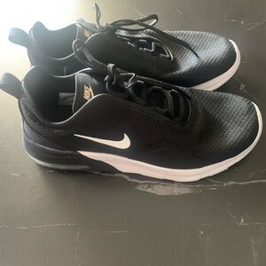 Nike Black and White Women's Sneakers